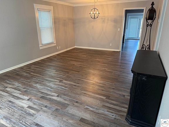 4th image of 1217 S Sneed Ave
