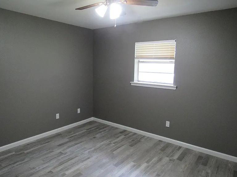 415 Waymack Dr — Photo 15