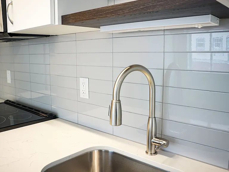 2320 N Vancouver Ave #201 — Photo 4
