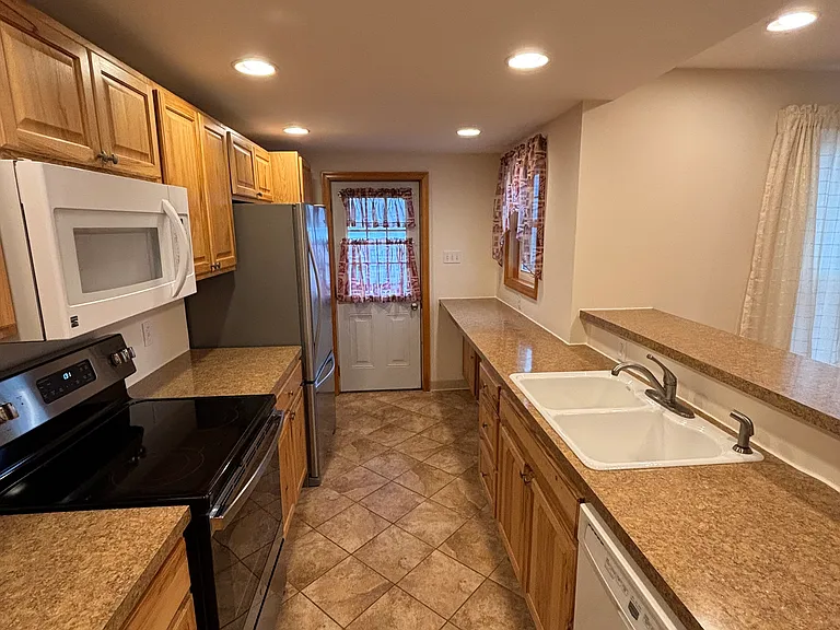 36 Cayuga Pl — Photo 19