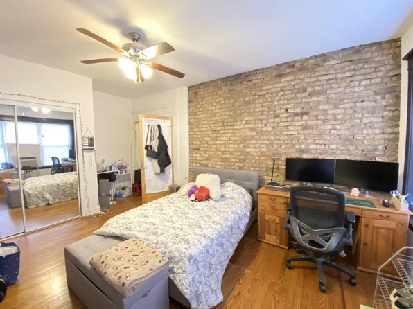 919 W Cornelia Ave APT 2B, Chicago, IL 60657