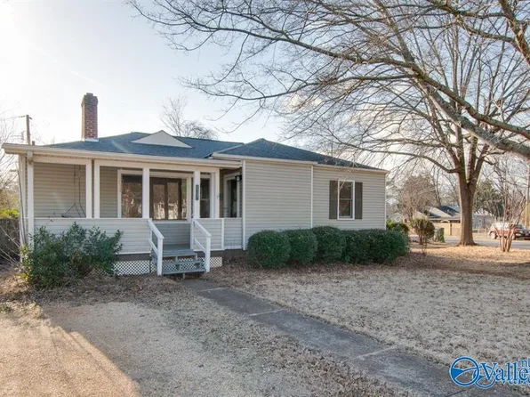 2737 Thornton Cir SW, Huntsville, AL 35801