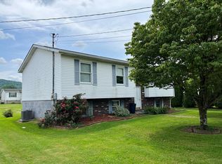 813 Park Ave, New Martinsville, WV 26155