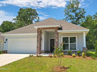 87133 Highpoint Dr, Diamondhead, MS 39525