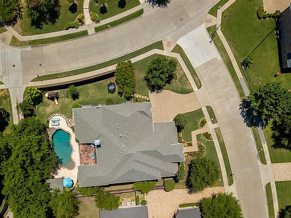 4th image of 3000 Vermillion Dr
