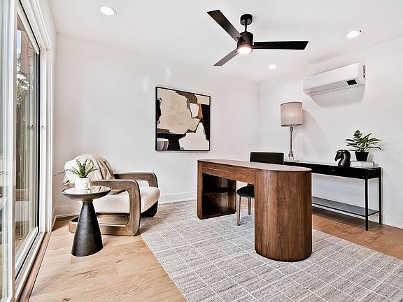 4th image of 214 NW 9th St #1