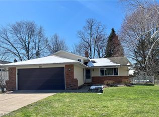 6604 Arbordale Ave, Solon, OH 44139