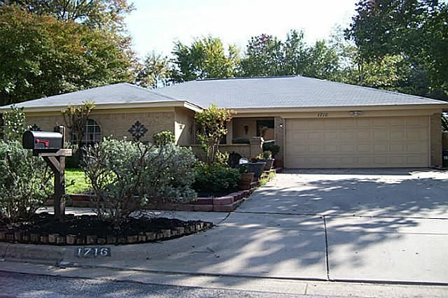 1st image of 1716 Brookhaven Cir