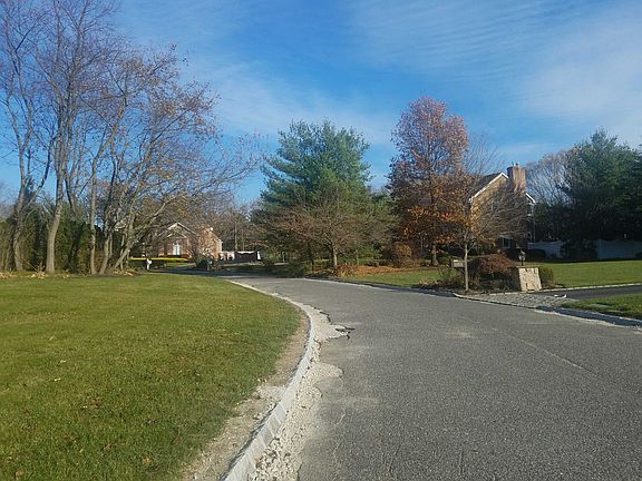 4th image of 19 Deepwells Ln