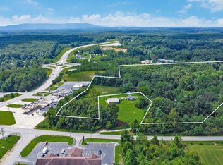 2528 E 1st St, Crossville, TN 38555