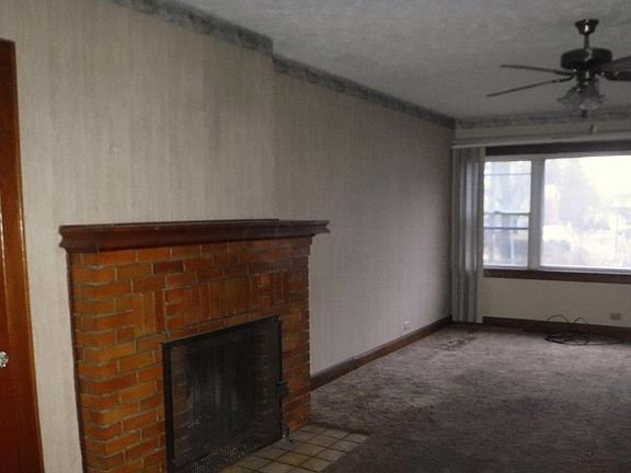 2nd image of 1858 E North Broadway St