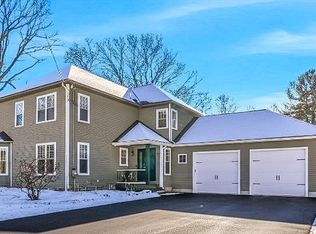 62 Ashland St, Holliston, MA 01746