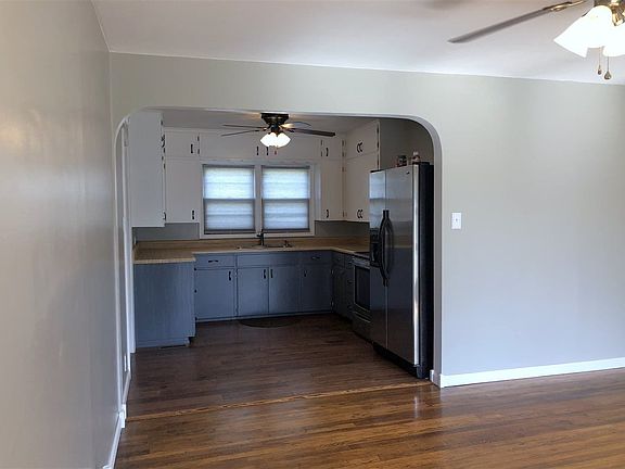 5th image of 1021 N Olive St