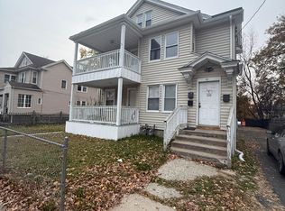 122 Middlesex St #2, Springfield, MA 01109