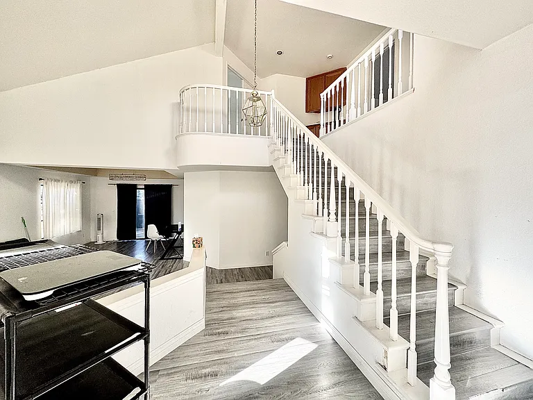 6250 Fleetwood Ln — Photo 1
