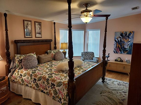 5th image of 12 Nagua Ct #621