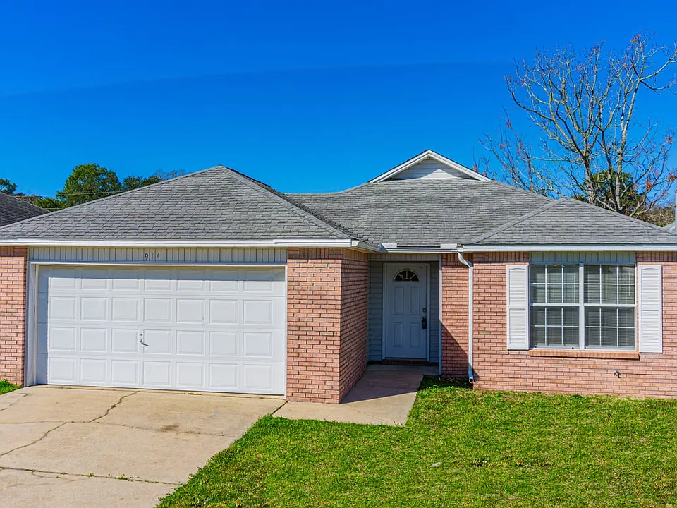 914 Christen Ct