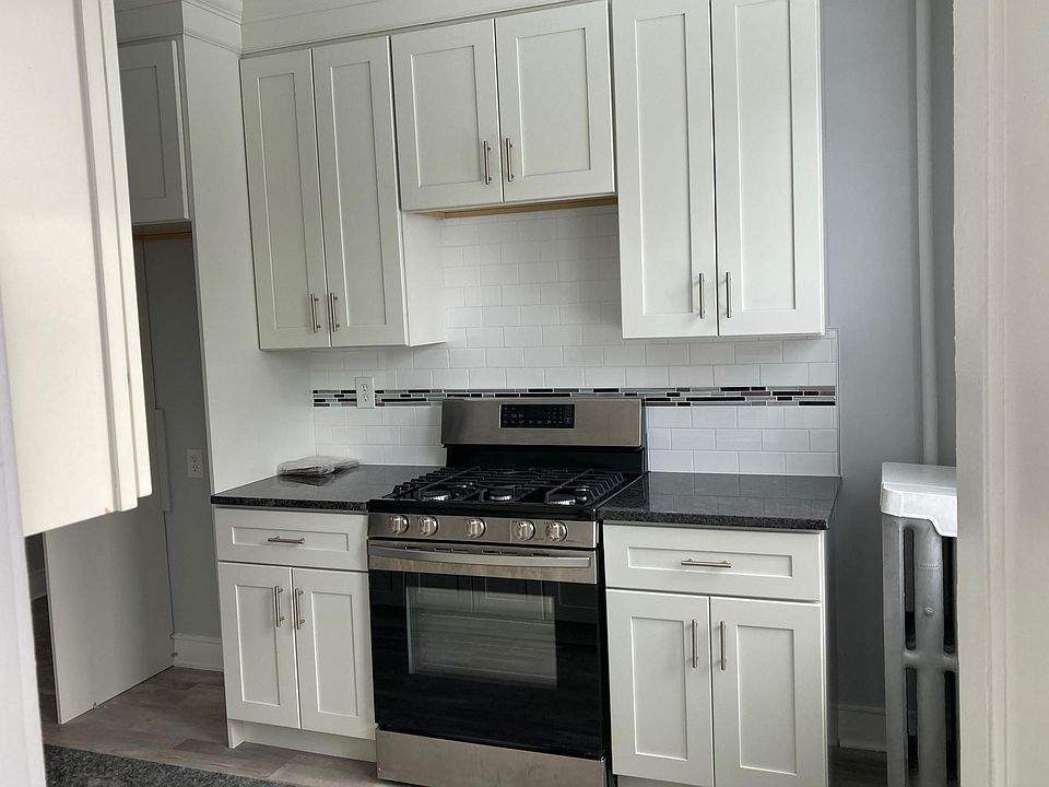 New Kitchen Cabinets and Stainless Steel Appliances