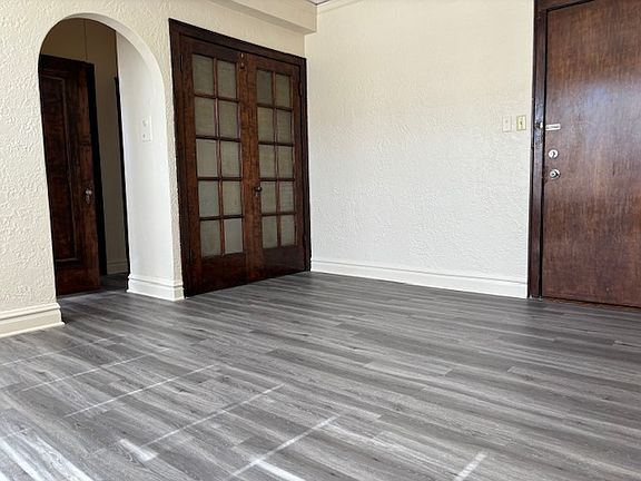 2nd image of 126 N Genesee St #206
