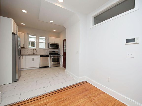 5th image of 2135 S Rosewood St