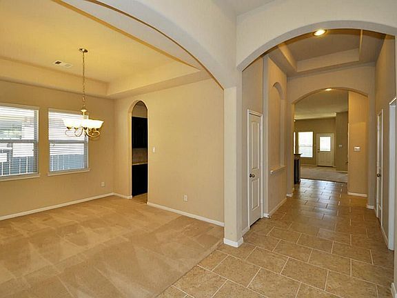 3rd image of 2479 Garden Falls Dr
