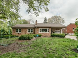 2930 W 49th St, Westwood, KS 66205