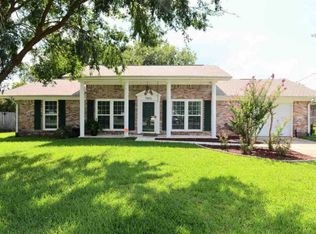 7905 Le Grande Dr, Pensacola, FL 32514