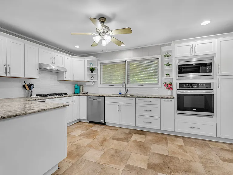518 Twin Oak Dr — Photo 14