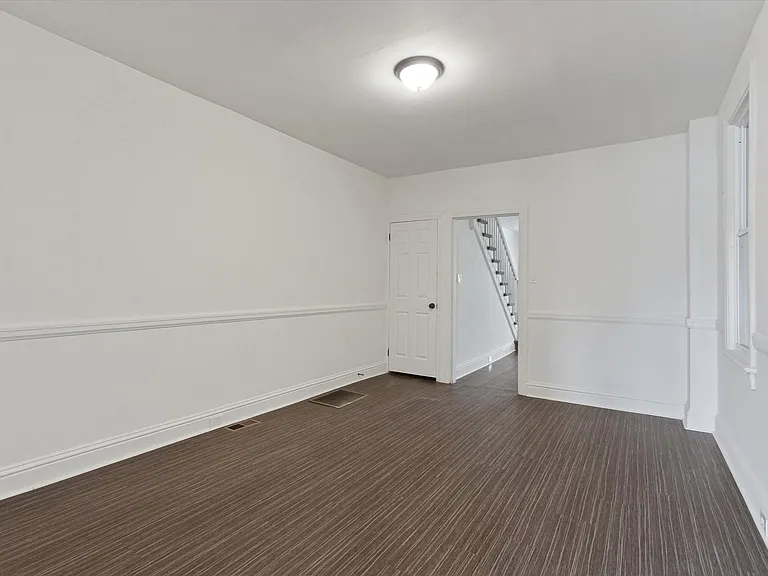 1020 N George St — Photo 9