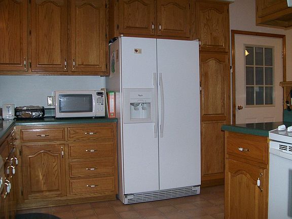 Open Kitchen w/Large Panty