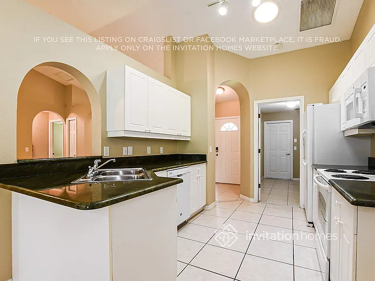 13203 Biscayne Dr — Photo 9