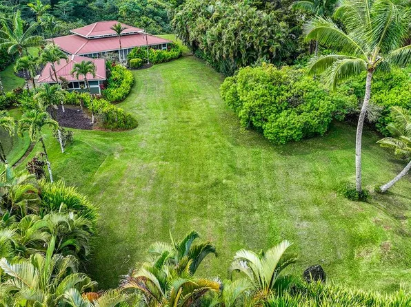 5424B Kahiliholo Rd #B, Kilauea, HI 96754