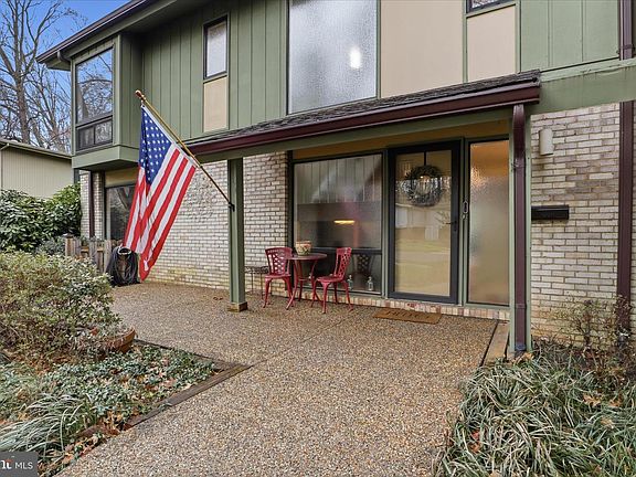 5th image of 4205 Elizabeth Ln