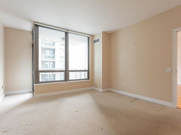 4th image of 600 N Lake Shore Dr APT 2603