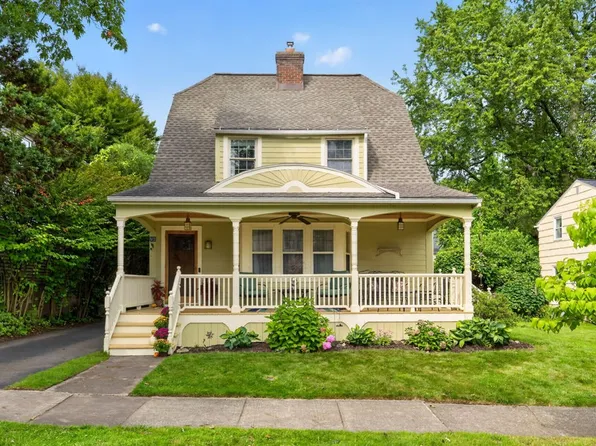 97 Croydon Rd, Rochester, NY 14610