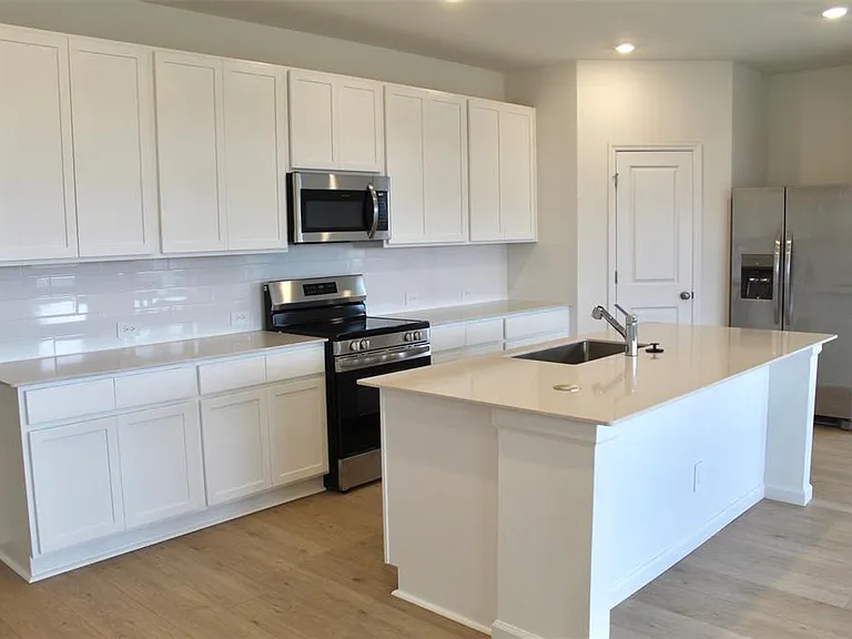 4359 Vibernum Ave — Photo 10