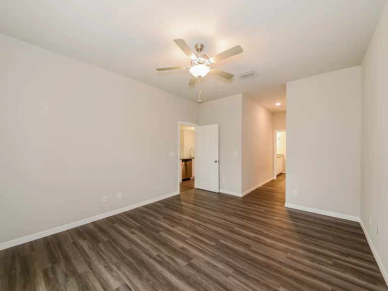 216 Prineville St — Photo 9