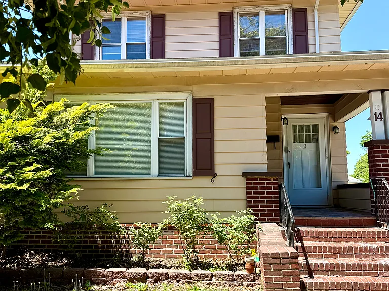 14 Clinton Ave #2 — Photo 16