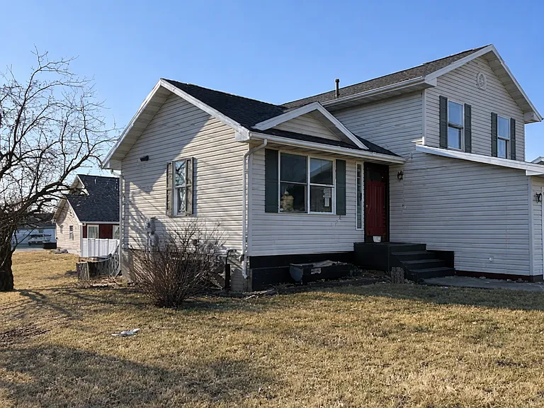 115 Heather Ln — Photo 1