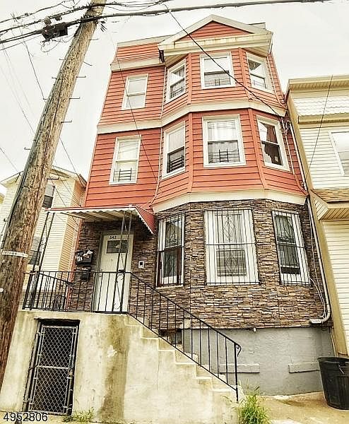 1st image of 542 S 11th St Floor 3