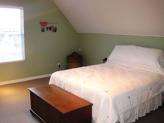 4th image of 961 E Kensington Ln
