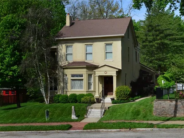 1114 Henry St, Alton, IL 62002