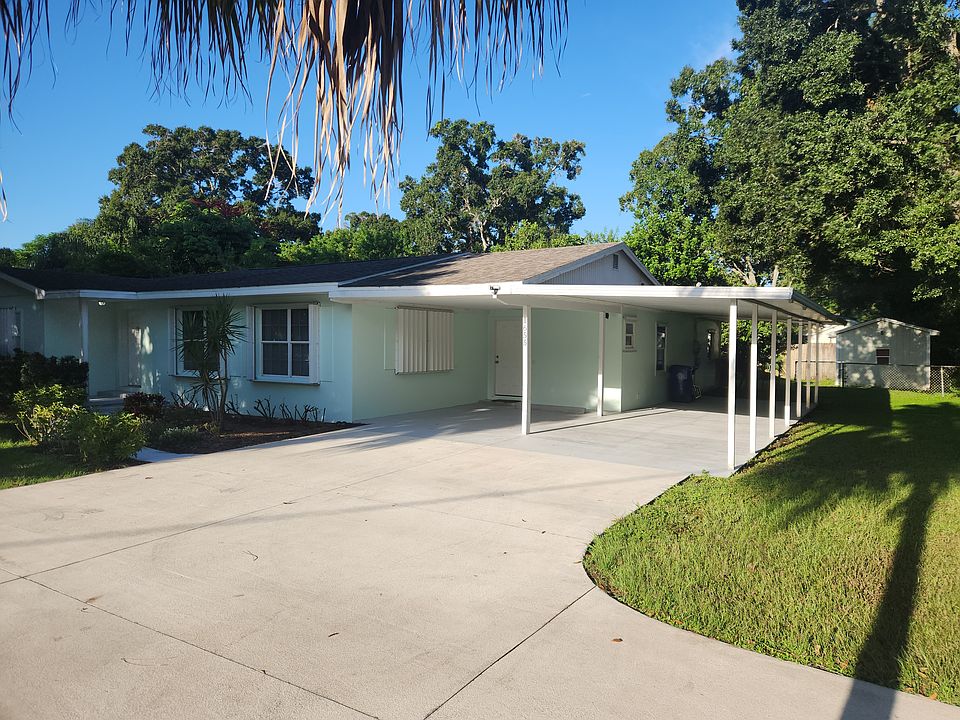 Freshly painted, Very clean home in great location in town.