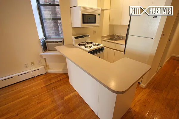 Rented by Citi Habitats | media 11