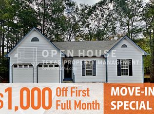 3979 Sharon Spgs, Powder Springs, GA 30127