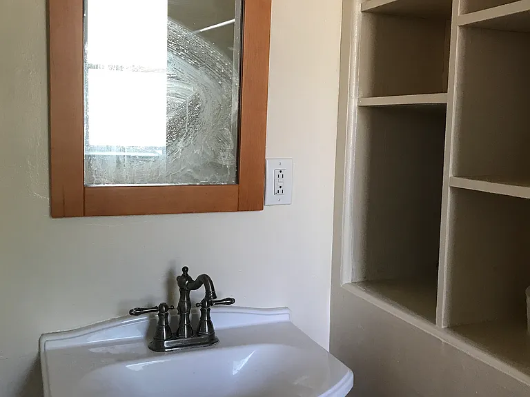 317 S Evaline St #1B — Photo 18