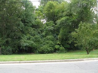 822 E 17th St, Charlotte, NC 28205