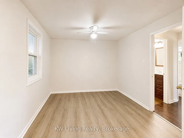 127 Lake Dr N — Photo 34