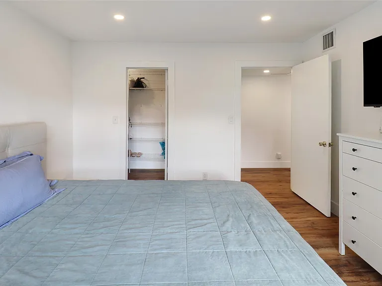 9390 SW 61st Way #D — Photo 26