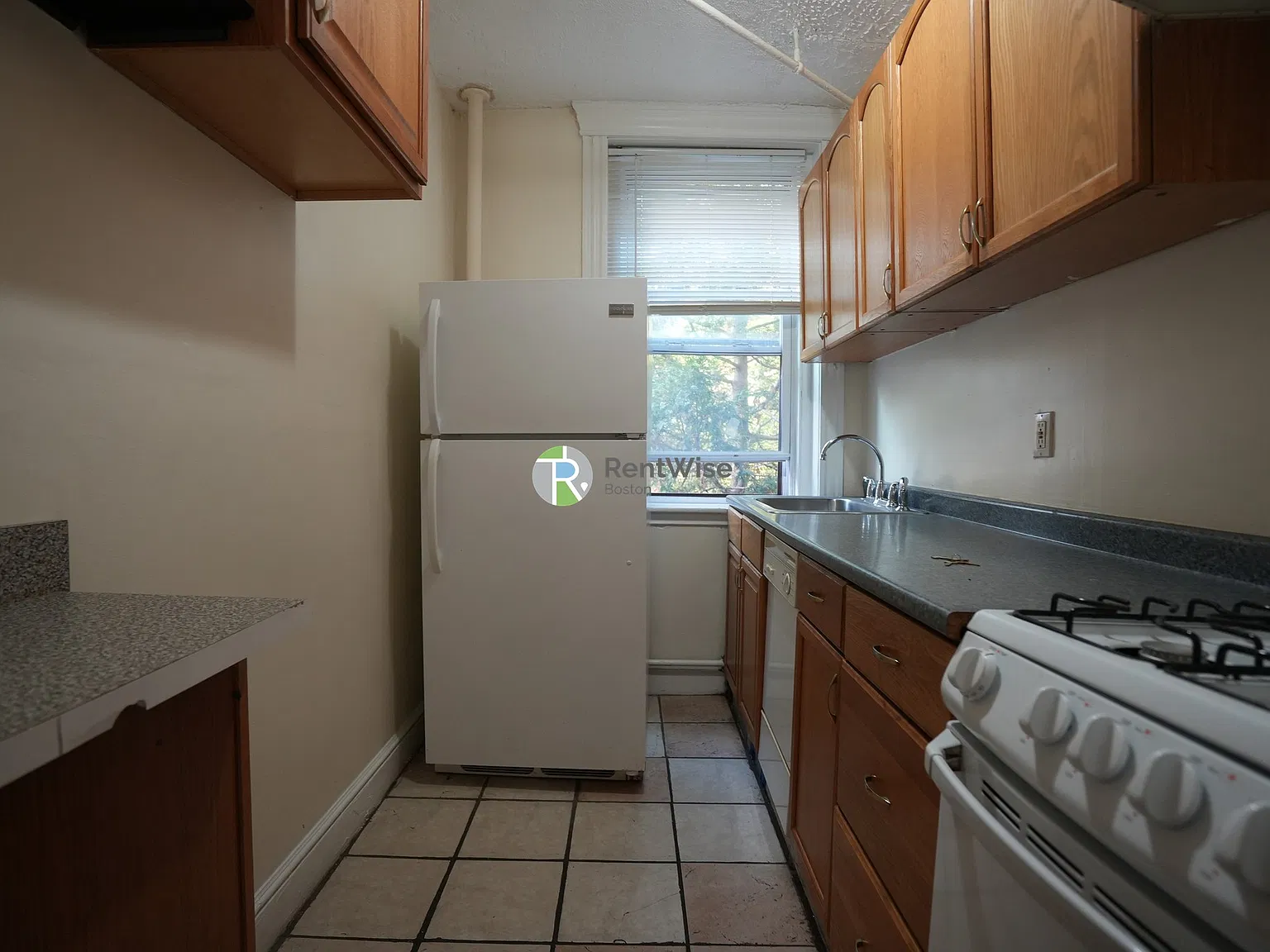 2 bed, 1.0 bath, $2,550 — Photo 3